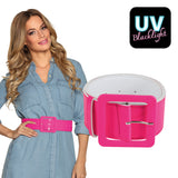 Neon pink retro belt for women, 115 x 5.5 cm, made of PVC and polyurethane with iron details, stylish accessory for adults.