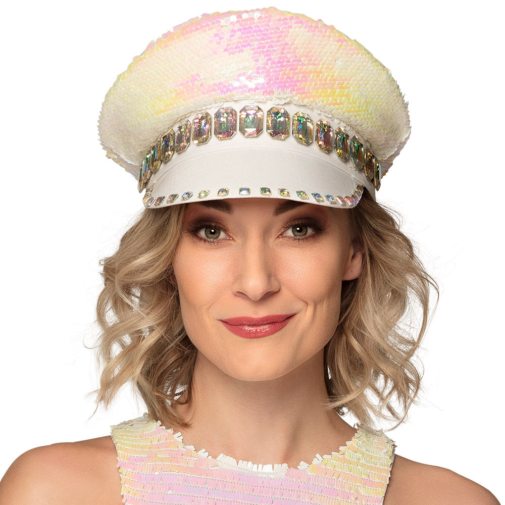 White reversible Sandy candy cap for adults, ideal for festivals and bridal parties, made from PET, polyester, acrylic, and PVC.