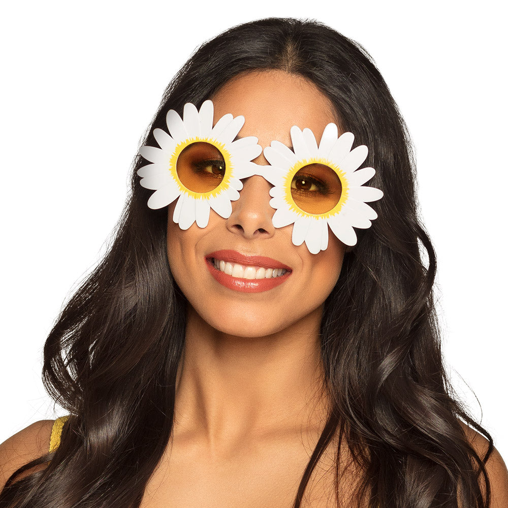 Retro hippie party sunglasses with daisy flower design for adults, made of polycarbonate and acrylic, ideal for 60s and 70s themed costumes.