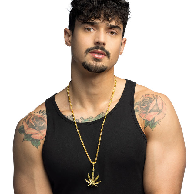 Gold rasta necklace made of zinc alloy and iron, unisex jewelry for adults, displayed on a card.