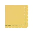 Lot de 16 serviettes en papier festonnées 33x33 cm jaune curry avec bordure dorée, 3 plis, idéales pour fête, anniversaire et décoration de table.