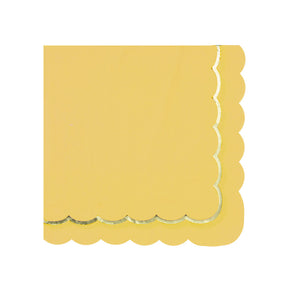 Lot de 16 serviettes en papier festonnées 33x33 cm jaune curry avec bordure dorée, 3 plis, idéales pour fête, anniversaire et décoration de table.